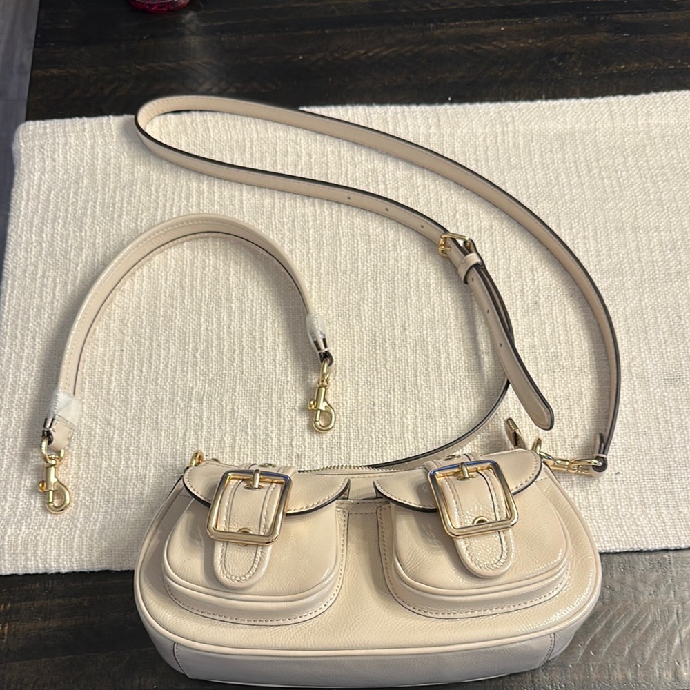 Coach Ashton beautiful crossbody Cream & gold  Leather Shoulder Bag